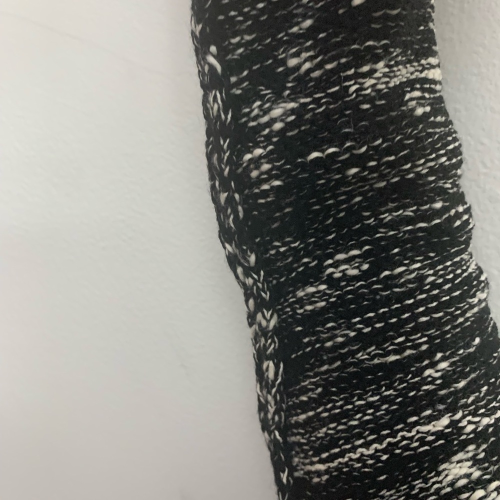 Sweater - Picture 12 of 15